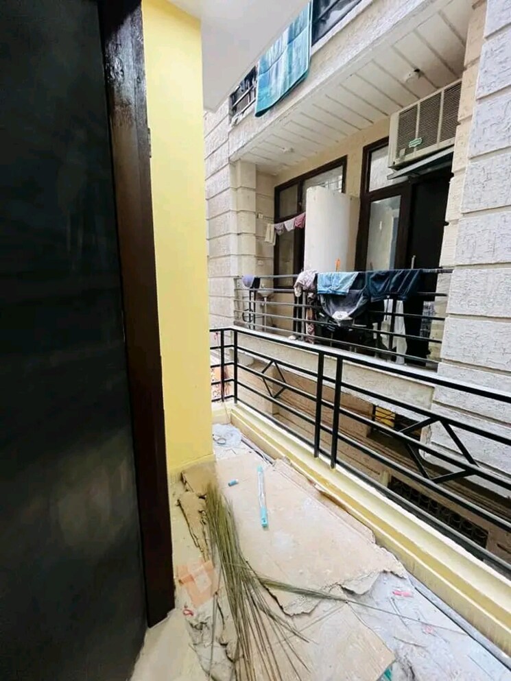 Balcony, pushp vihar 2 Bedroom 1000 Sq.Ft. Apartment In Pushp Vihar Delhi 7913738