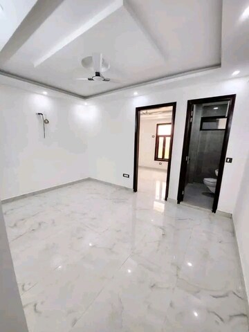 Room in 1 BHK Apartment at Pushp Vihar – for Rent