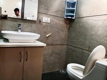 Bathroom in 1 BHK Apartment at Pushp Vihar – for Rent