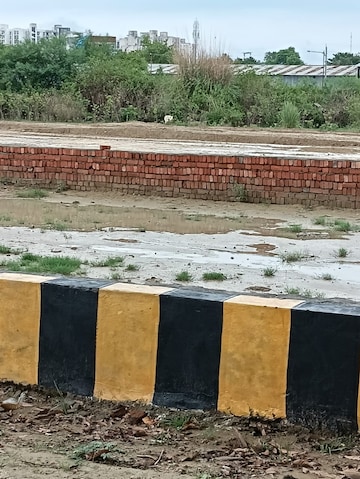 Plot Area in  Plot at GNIDA Lohiya Enclave, Saini – for Sale