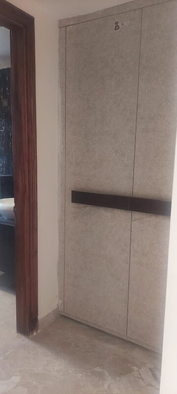 Furnished Amenities in 3 BHK Builder Floor at Sector 89 – for Sale