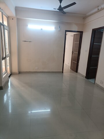 Room in 2 BHK Apartment at Supertech Ecovillage II, Sector 16b Greater Noida – for Rent