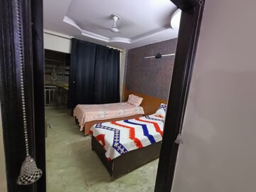 Bedroom in 2 BHK Builder Floor at Govindpuri – for Rent