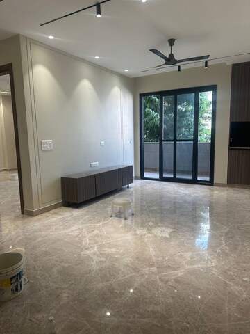Room in 3 BHK Builder Floor at Paschim Vihar – for Rent