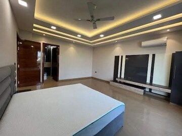 Master Bedroom in 3 BHK Builder Floor at Ansal Palam Triangle, Palam Vihar Extension – for Rent