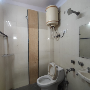 Attached Bathroom in 1.5 BHK Builder Floor at Malviya Nagar – for Rent