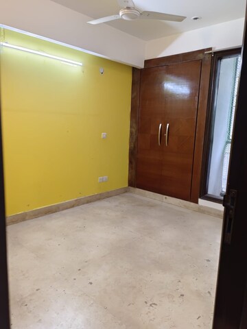 Room in 3 BHK Builder Floor at Safdarjang Enclave – for Rent