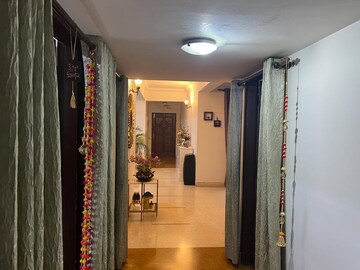Building Lobby in 3 BHK Apartment at Vipul Belmonte, Sector 53 – for Rent