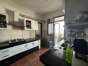 Kitchen in 3 BHK Apartment at Vipul Belmonte, Sector 53 – for Rent