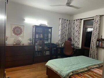 Bedroom in 3 BHK Apartment at Vipul Belmonte, Sector 53 – for Rent