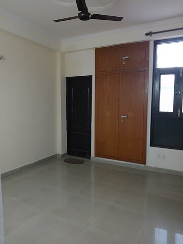 Furnished Amenities in 2 BHK Builder Floor at RWA Apartments Sector 122, Sector 122 – for Rent
