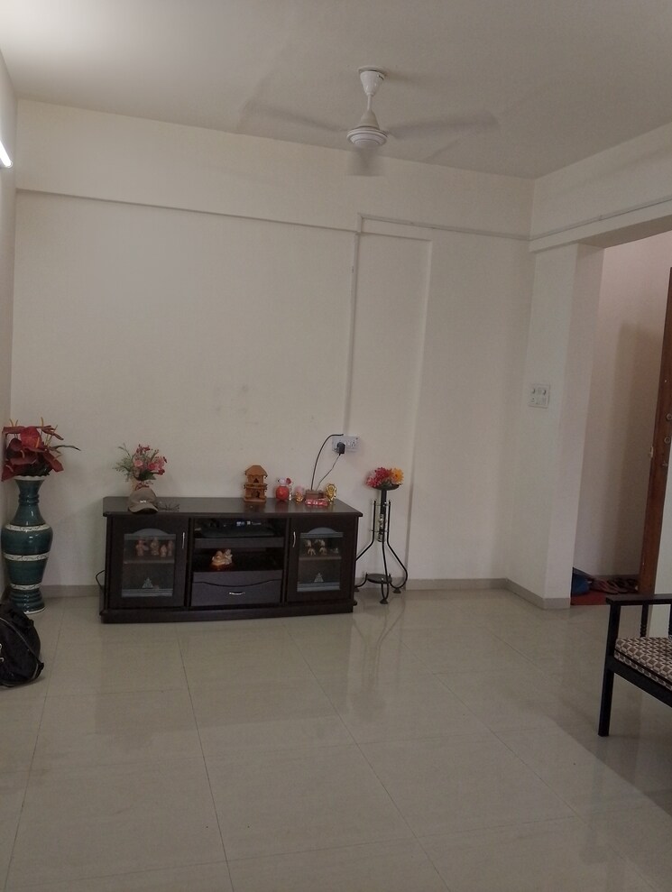 Room, crossover-county 2.5 Bedroom 1100 Sq.Ft. Builder Floor In Nanded Pune 7914104