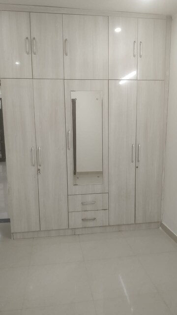 Room in 3 BHK Apartment at Highland Park Chandigarh, Bhabat – for Rent