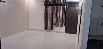 Room in 3 BHK Apartment at Highland Park Chandigarh, Bhabat – for Rent