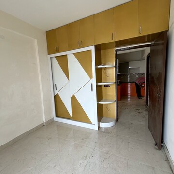 Room in 2 BHK Apartment at Signature Global Orchard Avenue, Sector 93 – for Rent