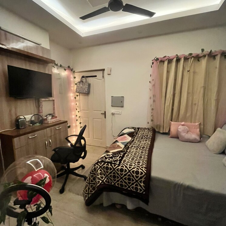 Bedroom, sector 61 Studio 200 Sq.Ft. Apartment In Sector 61 Gurgaon 7914100