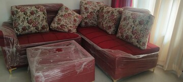 Living Room in 2 BHK Apartment at Sector 51 – for Rent