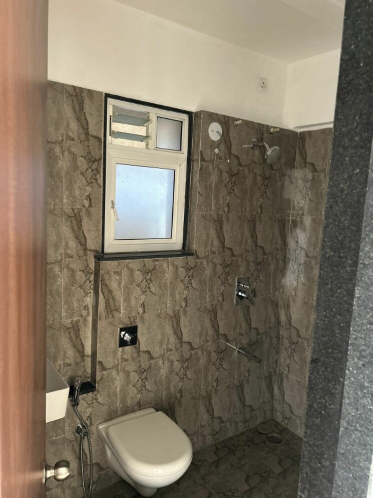 Bathroom, majestique-signature-towers 2 Bedroom 1150 Sq.Ft. Apartment In Balewadi Pune 7914226