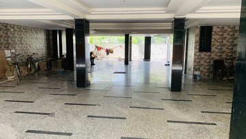Parking in 4 BHK Builder Floor at Sector 23 – for Rent