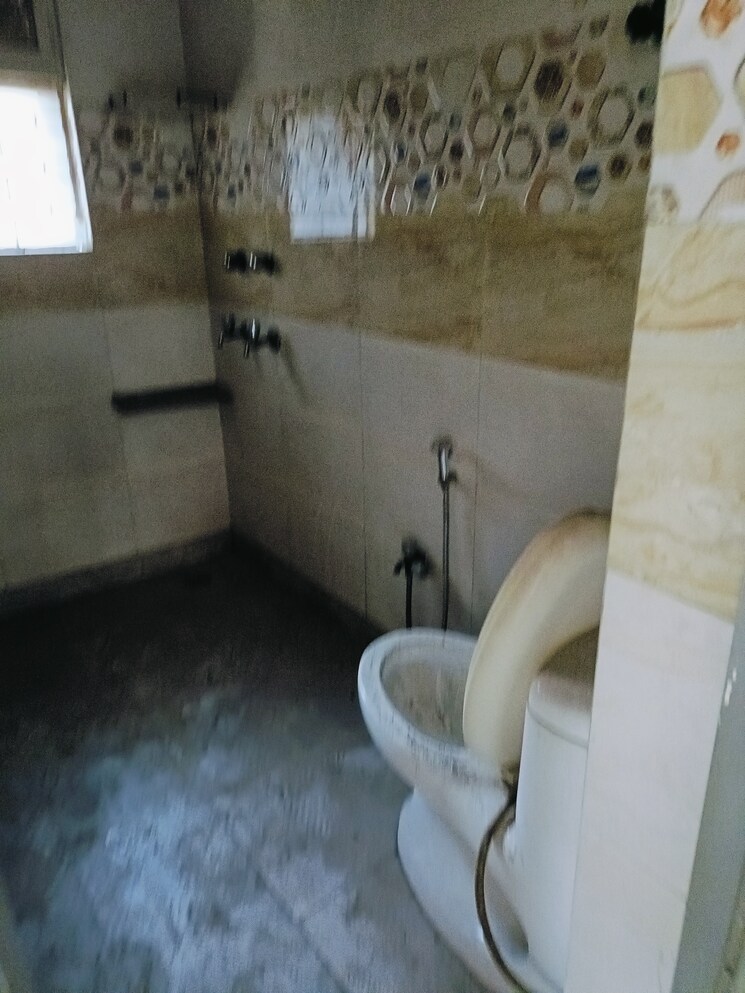 Bathroom, ip extension 2 Bedroom 900 Sq.Ft. Apartment In Ip Extension Delhi 7914348