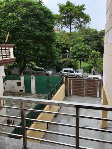 Balcony in 3 BHK Builder Floor at Sector 46 – for Rent