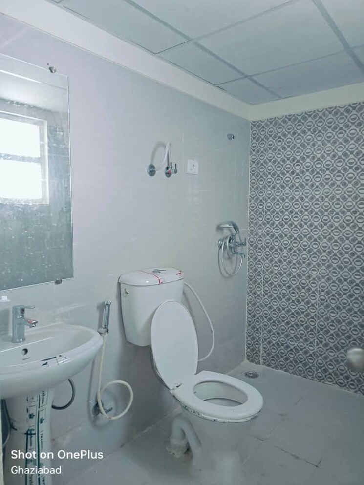 Bathroom, gaur-city-2-14th-avenue 1 Bedroom 450 Sq.Ft. Apartment In Sector 16c Greater Noida Greater Noida 7914390