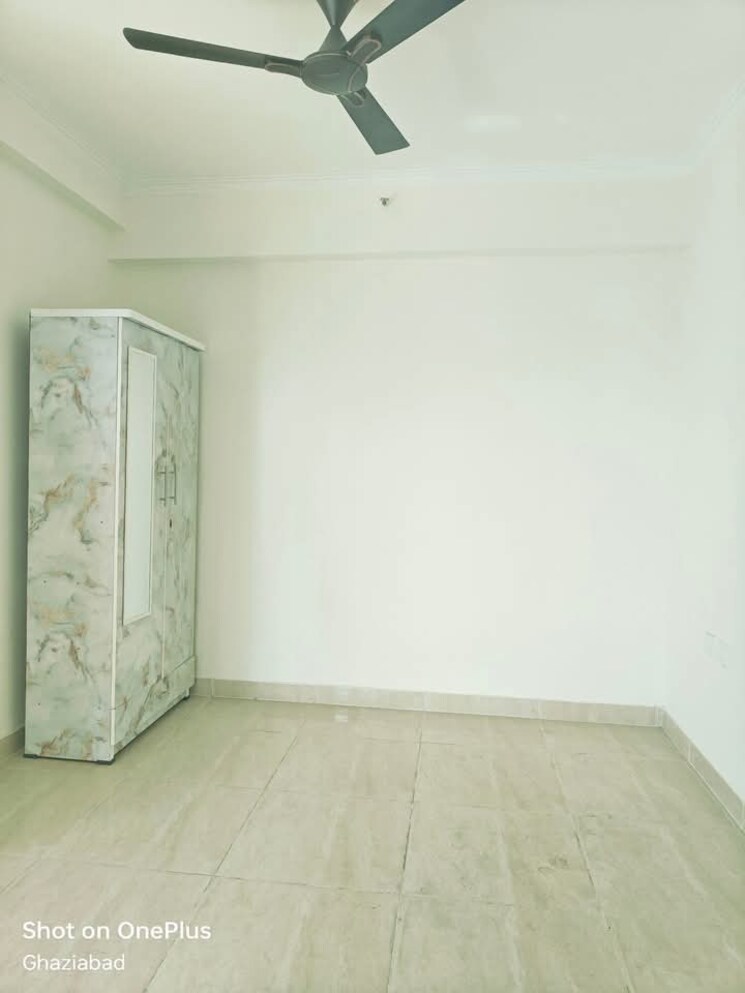 Room, gaur-city-2-14th-avenue 1 Bedroom 450 Sq.Ft. Apartment In Sector 16c Greater Noida Greater Noida 7914390