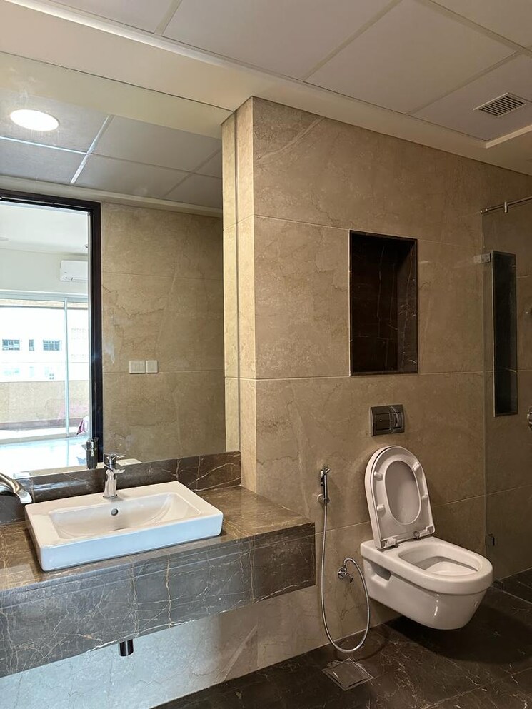 Bathroom, lokhandwala-minerva-mahalaxmi 4 Bedroom 2990 Sq.Ft. Apartment In Mahalaxmi Mumbai 7914428