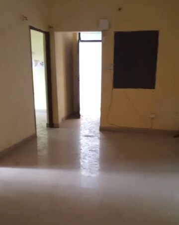 Room in 2 BHK Independent House at Aliganj – for Rent