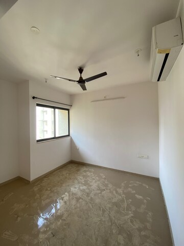 2 BHK Apartment For Rent in Lodha Palava Aurelia D to G, Dombivli East