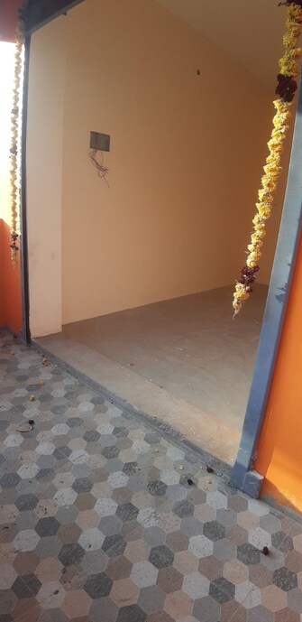 Commercial Shop 100 Sq.Ft. For Rent in Sembakkam Chennai  7914255