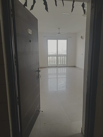 Building Lobby in 2.5 BHK Apartment at BPTP Park Prime, Sector 66 – for Sale