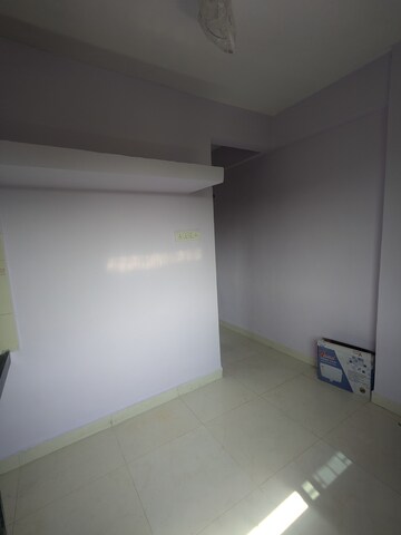 Room in 1 BHK Apartment at Shree Swami Samarth Apartment Kalwa, Kalwa – for Rent