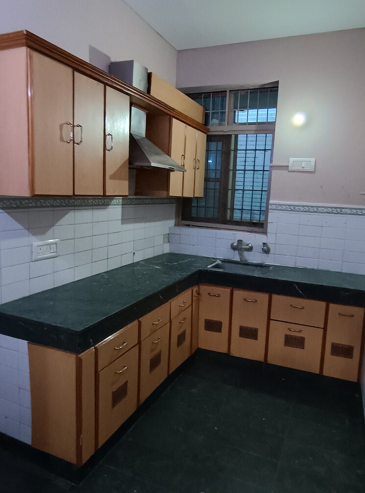 Kitchen, eros-cliffton-apartments 3 Bedroom 1330 Sq.Ft. Apartment In Charmwood Village Faridabad 7914527