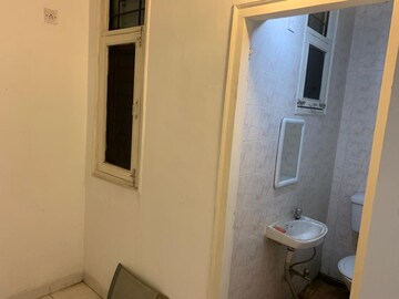Bathroom in 3 BHK Builder Floor at Sushant Lok 2, Sector 57 – for Rent
