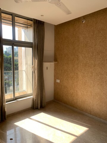 Room in 2 BHK Apartment at One Hiranandani Park, Ghodbunder Road – for Rent