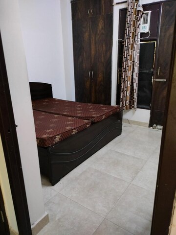 Bedroom in 2 BHK Builder Floor at Sector 45 – for Rent