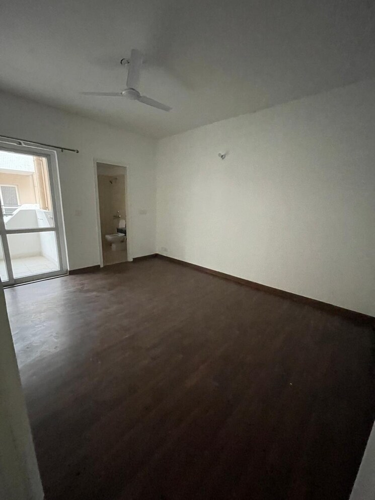 Room, bptp-park-81 3 Bedroom 937 Sq.Ft. Apartment In Sector 81 Faridabad 7914559