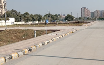 Plot For Sale in ROF Green Meadows, Sohna Sector 35