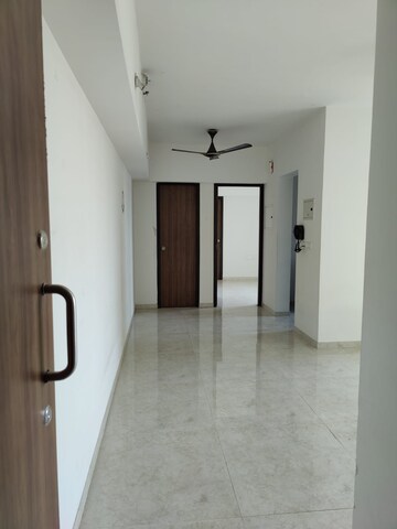 Room in 1 BHK Apartment at Lodha Amara, Kolshet Road – for Rent