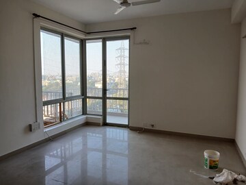Room in 3 BHK Apartment at Pioneer Park Phase 1, Sector 61 – for Sale