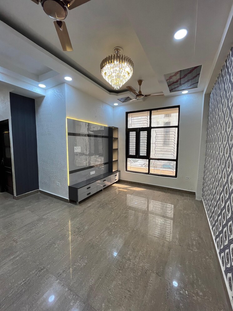 Room, smart-lane 3 Bedroom 1300 Sq.Ft. Builder Floor In Niti Khand Ghaziabad 7914651