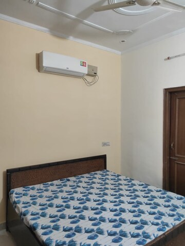 Bedroom in 3 BHK Apartment at Kharar Road – for Rent