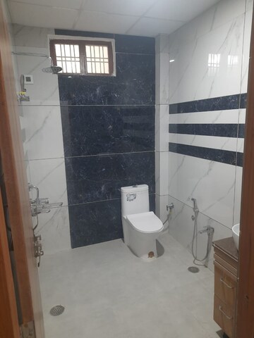 Bathroom in 3 BHK Independent House at Gomti Nagar – for Rent