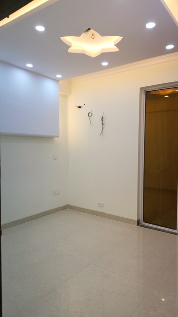 Room in 3 BHK Builder Floor at Sushant Lok 2, Sector 57 – for Sale