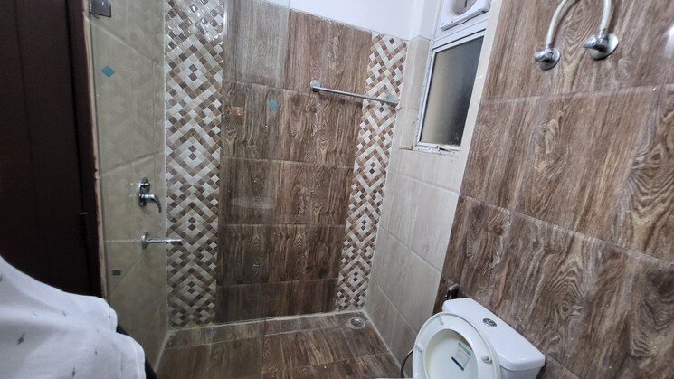 Bathroom, sushant-lok-2 3 Bedroom 1150 Sq.Ft. Builder Floor In Sector 57 Gurgaon 7914808