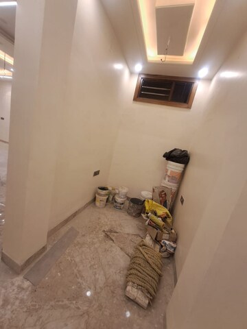 Master Bedroom in 3 BHK Builder Floor at Sector 28 – for Rent