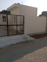 180 Sq.Yd. Plot in Sector 109