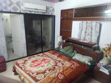 Bedroom in 2 BHK Apartment at Vastrapur – for Rent