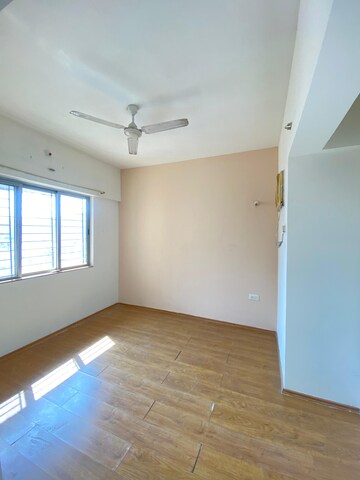 Room in 2 BHK Apartment at Lodha Casa Bella Gold, Dombivli East – for Rent